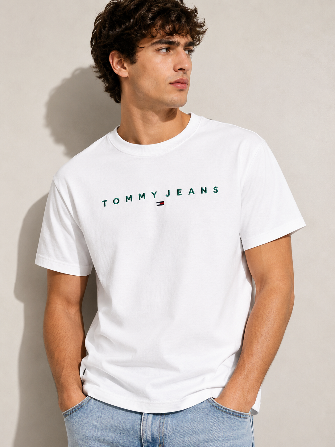 Camiseta hombre Tommy jeans agua