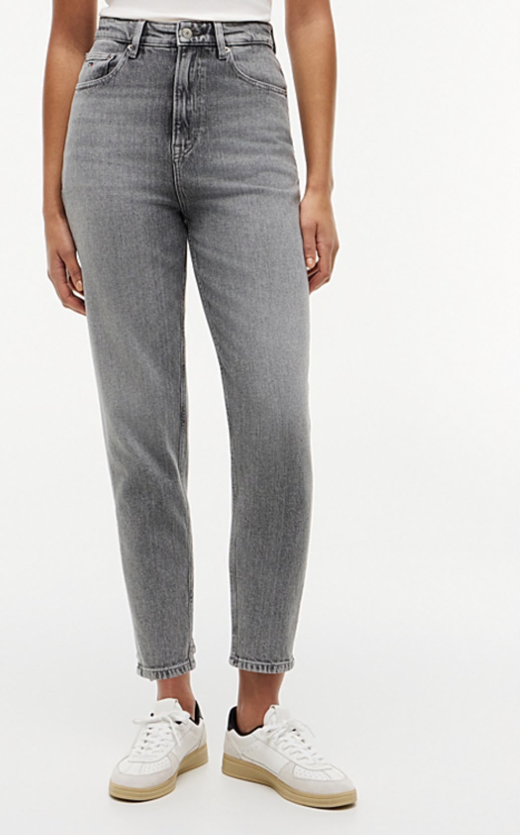 PANTALON VAQUERO MOM FIT TOMMY HILFIGER NEGRO